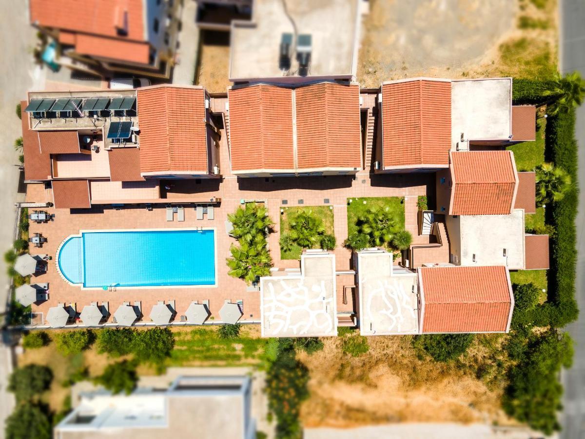 Theos Holidays Apartments Като-Даратсо Экстерьер фото